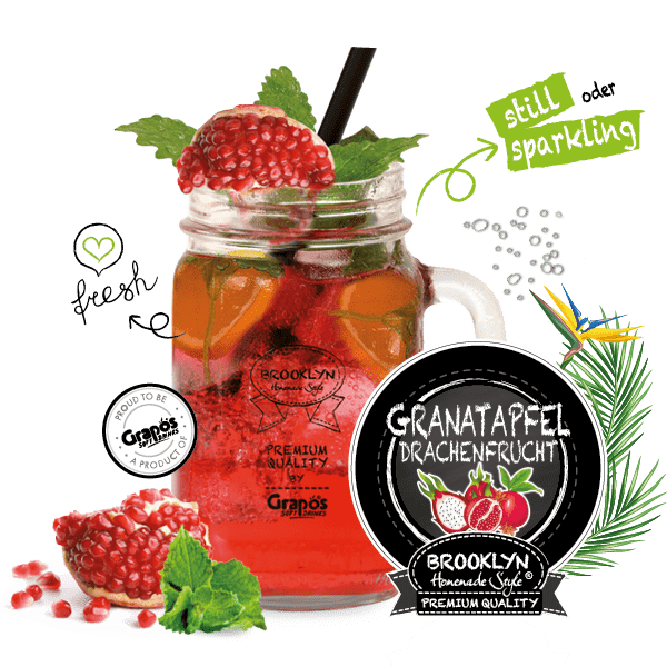 Schön dekoriertes gefülltes Brooklyn Homemade Style Glas mit Henkel daneben das Brooklyn Logo Geschmacksrichtung Granatapfel Drachenfrucht